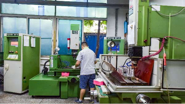 塑膠注塑加工模具表面光澤缺陷怎么辦？