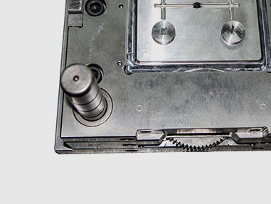 護膚系類蓋子精密模具