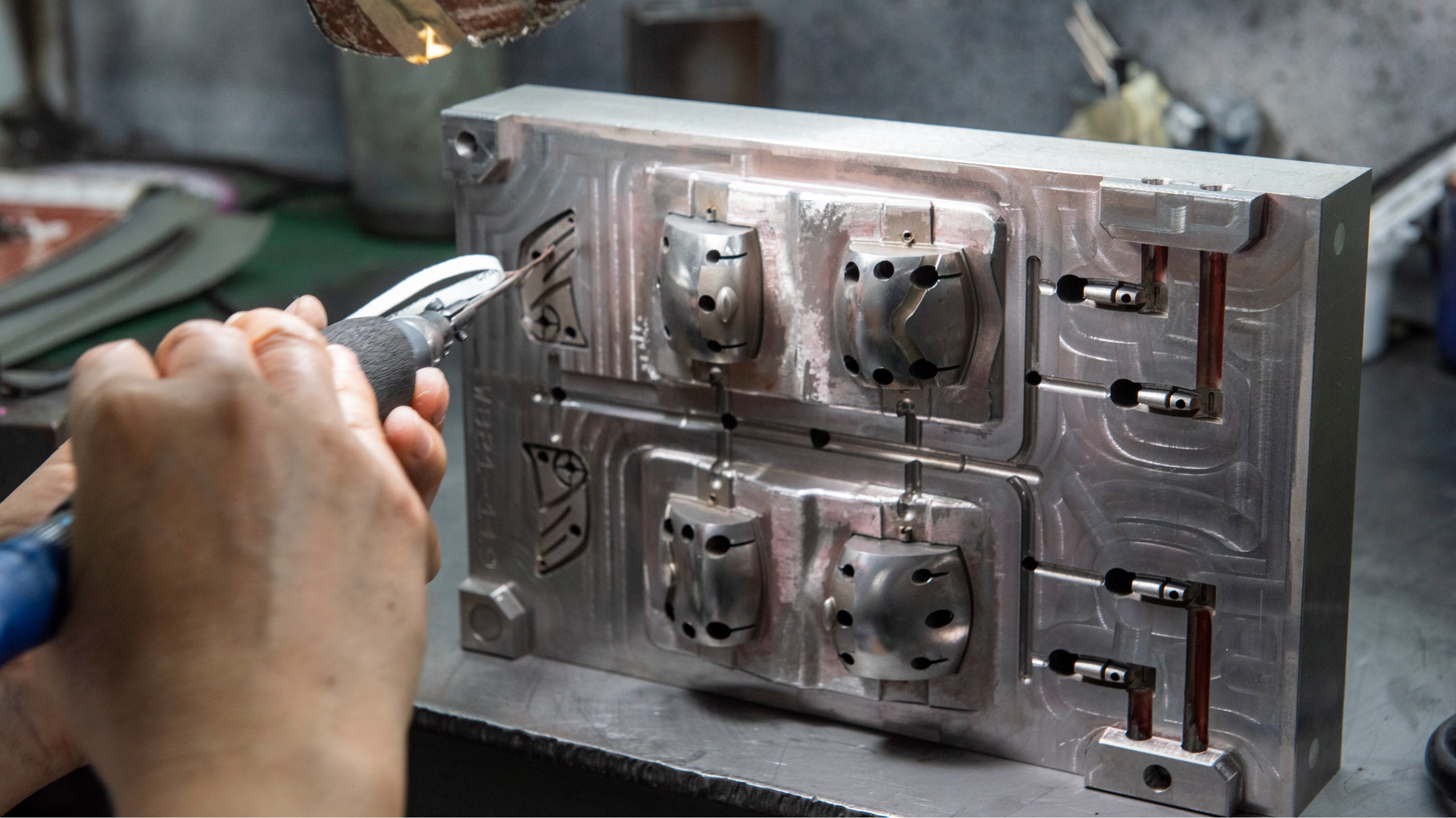 注塑模具開模一般是用什么模具鋼比較好？